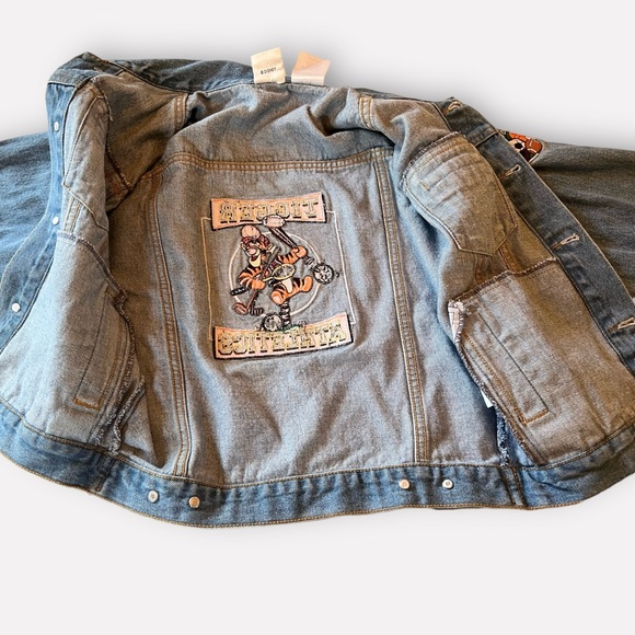 VTG Disney Tigger Athletics Light Wash Jean Jacket Embroidered Logo Youth Med - Picture 6 of 12